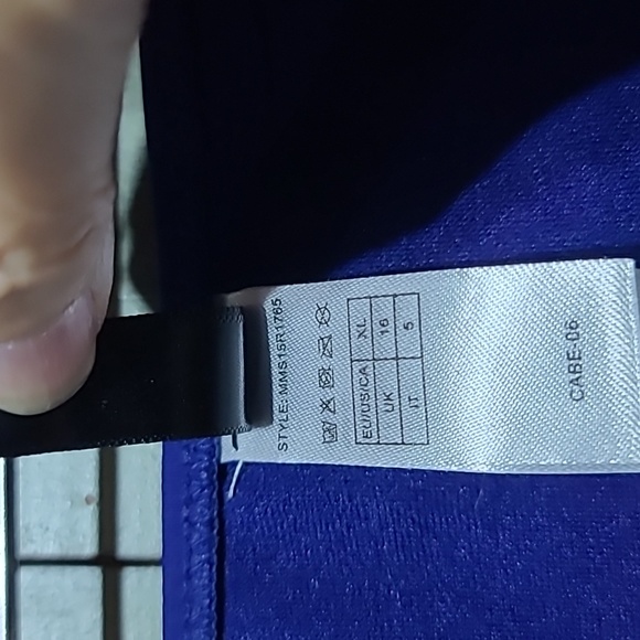 Christin Michael's two piece swimsuit - Picture 6 of 13